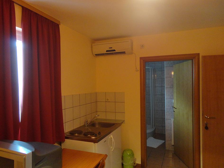Bed and Breakfast Prenociste "Magnus" Slavonski Brod Esterno foto