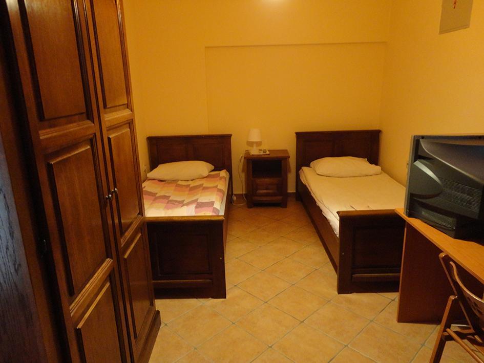 Bed and Breakfast Prenociste "Magnus" Slavonski Brod Esterno foto