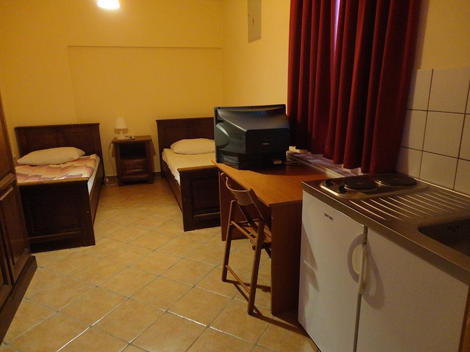Bed and Breakfast Prenociste "Magnus" Slavonski Brod Esterno foto