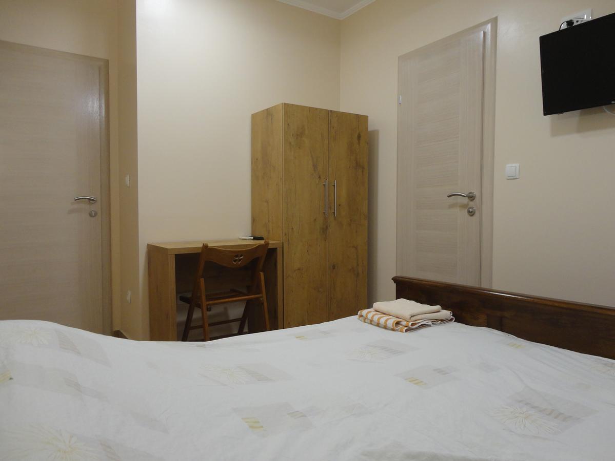 Bed and Breakfast Prenociste "Magnus" Slavonski Brod Esterno foto