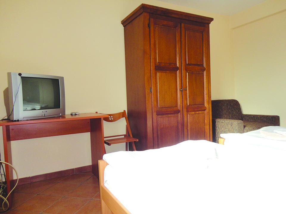 Bed and Breakfast Prenociste "Magnus" Slavonski Brod Esterno foto