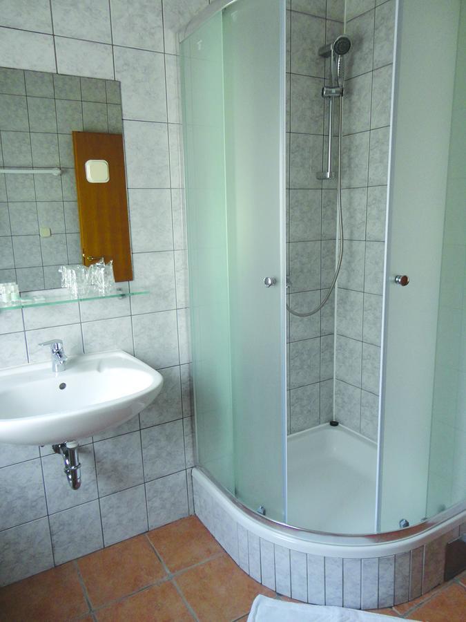 Bed and Breakfast Prenociste "Magnus" Slavonski Brod Esterno foto