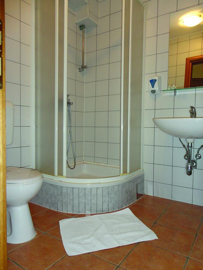 Bed and Breakfast Prenociste "Magnus" Slavonski Brod Esterno foto