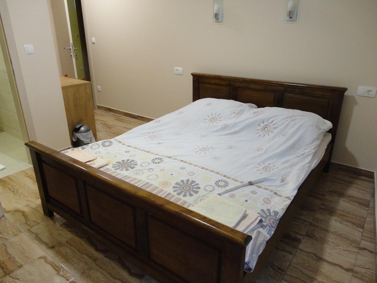 Bed and Breakfast Prenociste "Magnus" Slavonski Brod Esterno foto