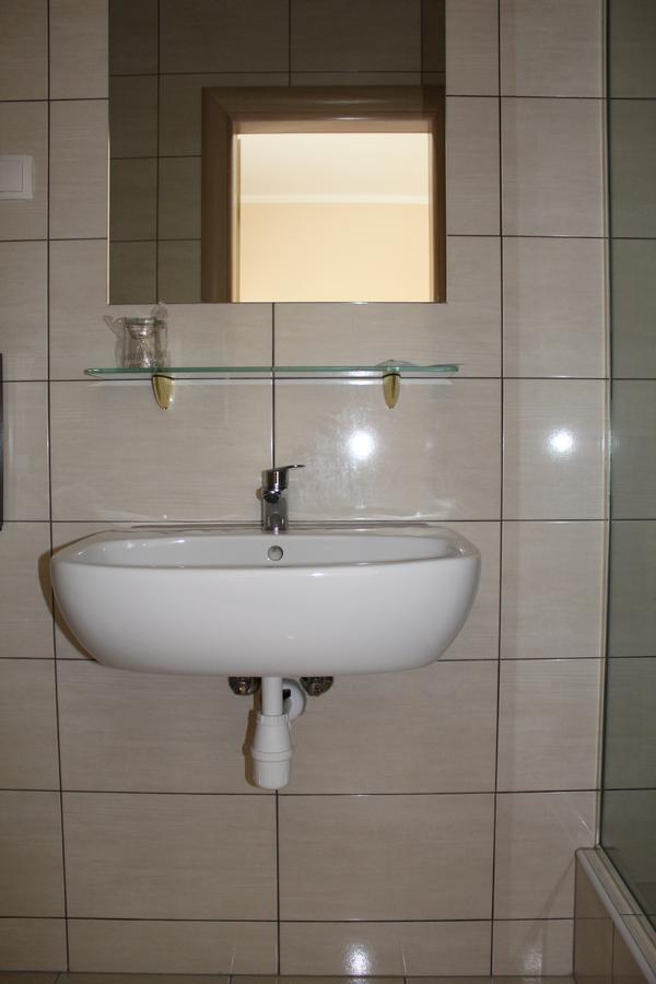 Bed and Breakfast Prenociste "Magnus" Slavonski Brod Esterno foto