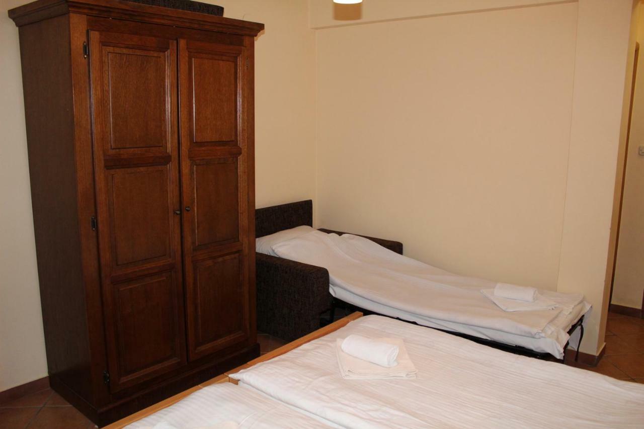 Bed and Breakfast Prenociste "Magnus" Slavonski Brod Esterno foto
