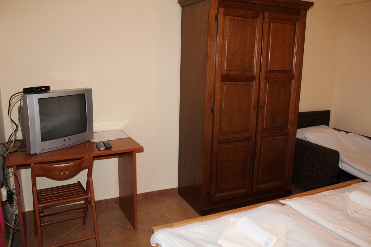 Bed and Breakfast Prenociste "Magnus" Slavonski Brod Esterno foto